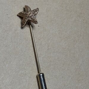 Sarah Coventry Gold Starfish Brooch